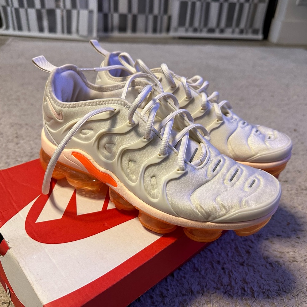 Women Nike vapormax plus